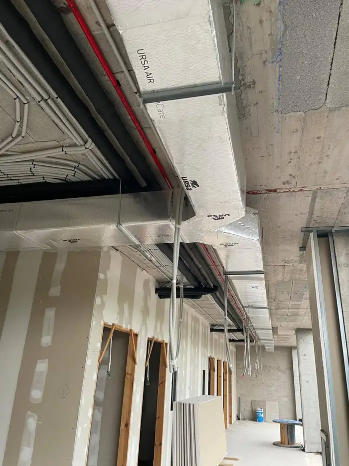 Conductos URSA AIR con tecnología InCare instalados en el Hospital IMED Cornellà.