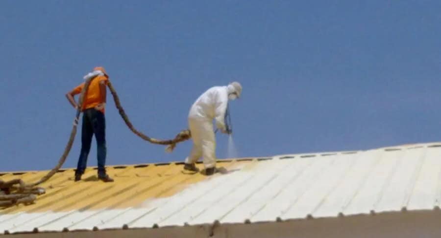 aislamiento con poliuretano en cubiertas 2 Aislamiento con poliuretano proyectado en cubierta
