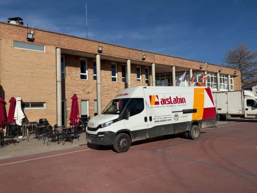 Instalación de aislamiento térmico mediante insuflado en cámara de aire