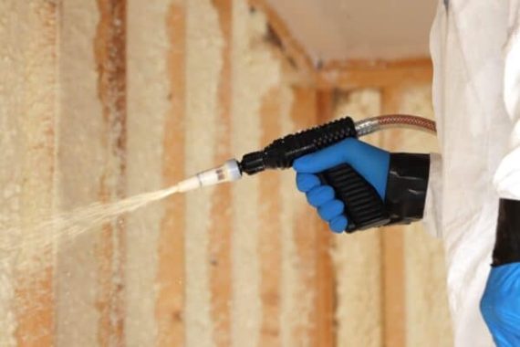 POLYSHOT_Product-Photo_Spraying-Foam-2-min-scaled-600x400